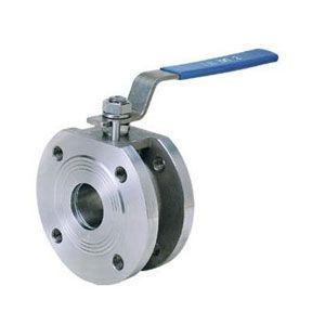 �������y